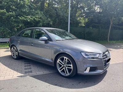 Gebraucht Audi A3 Sport 116 PS (85 kW) 2017 Grau Limousine