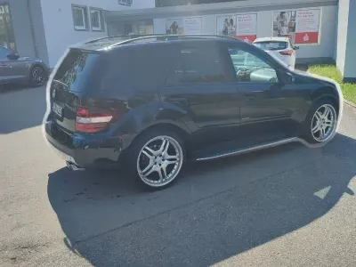 Gebraucht Mercedes ML320 AMG 224 PS (164 kW) 2007 Schwarz SUV