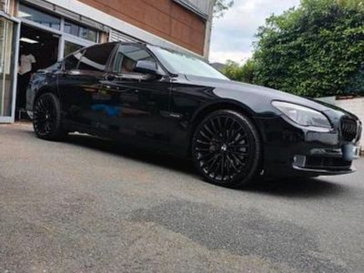Second-hand BMW 730 248 CP (182 kW) 2010 Negru Berlinǎ