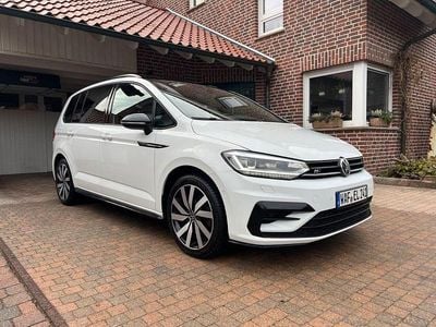 Weiß Gebraucht 2020 VW Touran Highline Van / Kleinbus | 18.900 € (Guter Preis)