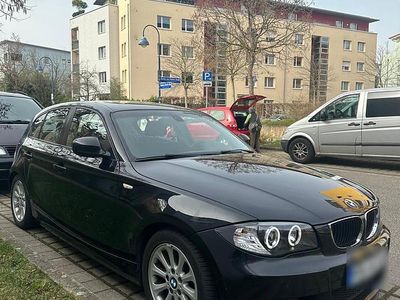 Gebraucht BMW 118 143 PS (105 kW) 2011 Schwarz Kleinwagen