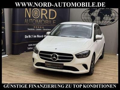 Second-hand Mercedes B180 Style 116 CP (85 kW) 2023 Alb Monovolum