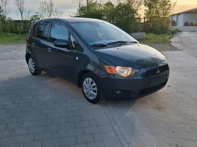 Gebraucht Mitsubishi Colt 95 PS (69 kW) 2009 Schwarz Kleinwagen