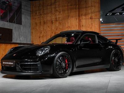 Porsche 911 Carrera 4 GTS