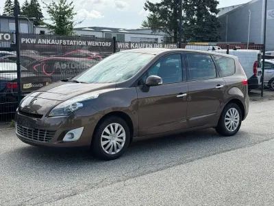 Gebraucht Renault Scénic III Dynamique 140 PS (102 kW) 2011 Braun Van / Kleinbus