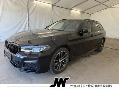 Gebraucht BMW 530e M Sport 184 PS (135 kW) 2021 Carbonschwarz metallic Kombi