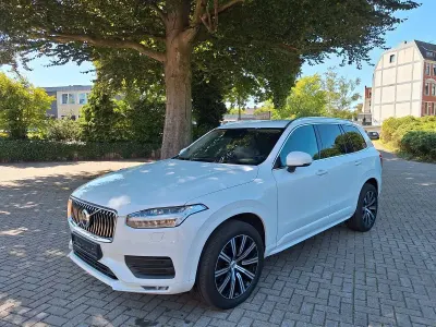 Gebraucht Volvo XC90 Momentum 235 PS (172 kW) 2021 Weiß SUV