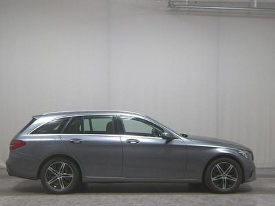 Gebraucht Mercedes C200 Avantgarde 160 PS (117 kW) 2021 Grau Kombi