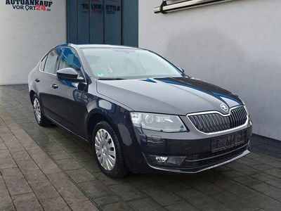 Gebraucht Skoda Octavia Elegance 140 PS (102 kW) 2014 Schwarzmagic perleffekt Kleinwagen