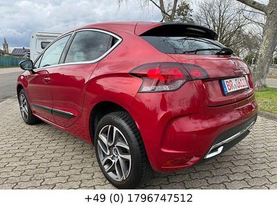 Gebraucht Citroën DS4 Urban Show 120 PS (88 kW) 2015 Rot Kleinwagen