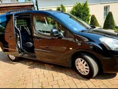 Używany Citroën Berlingo 94 KM (69 kW) 2012 Czarny Minivan