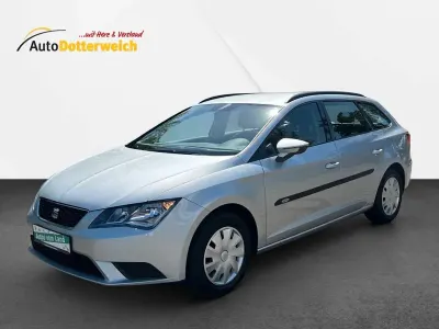 Gebraucht Seat Leon ST Reference 110 PS (80 kW) 2016 Estrella silber metallic (metallic) Kombi