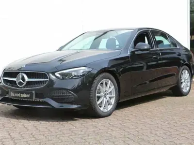 Gebraucht Mercedes C200 Avantgarde 204 PS (150 kW) 2022 Obsidianschwarz  metalliclack Limousine