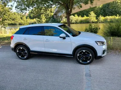 Gebraucht Audi Q2 Advanced Plus 150 PS (110 kW) 2022 Weiß SUV