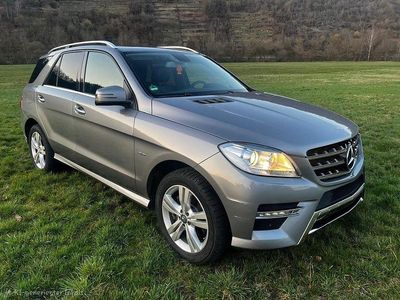 Gebraucht Mercedes ML350 306 PS (225 kW) 2012 Grau SUV