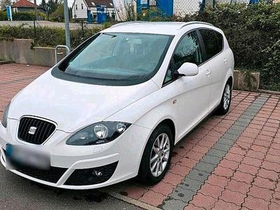 Gebraucht Seat Altea XL 105 PS (77 kW) 2010 Weiß Van / Kleinbus
