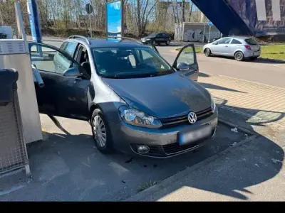 Gebraucht VW Golf VI 105 PS (77 kW) 2009 Grau Kleinwagen
