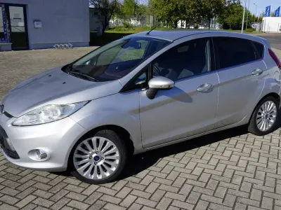 Używany Ford Fiesta Titanium X 97 KM (71 kW) 2010 Srebrny Hatchback