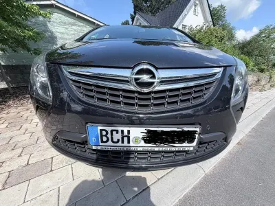 Gebraucht Opel Zafira Tourer Edition 131 PS (96 kW) 2015 Schwarz Van / Kleinbus