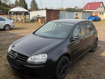 Gebraucht VW Golf V 75 PS (55 kW) 2004 Schwarz Kleinwagen