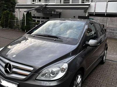 Mercedes B180
