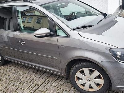 Grau Gebraucht 2010 VW Touran Comfortline Van / Kleinbus | 3.600 € (Fairer Preis)