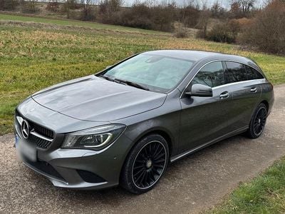 Second-hand Mercedes CLA200 Shooting Brake Urban 156 CP (114 kW) 2014 Gri Break