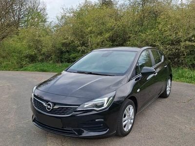Second-hand Opel Astra Edition 110 CP (80 kW) 2022 Negru Berlinǎ