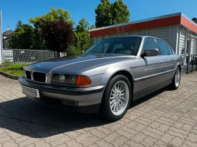 Gebraucht BMW 730 218 PS (160 kW) 1995 Violet Limousine