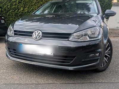 Grau Gebraucht 2016 VW Golf VII Allstar Limousine | 12.500 € (Fairer Preis)