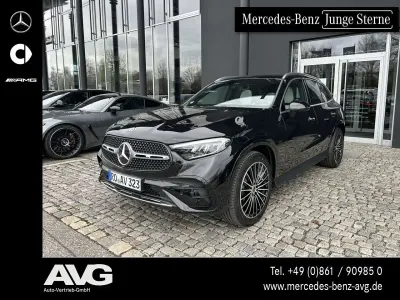Gebraucht Mercedes GLC200 AMG 163 PS (119 kW) 2026 Lack obsidianschwarz SUV