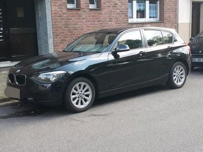Gebraucht BMW 116 116 PS (85 kW) 2012 Schwarz Kleinwagen