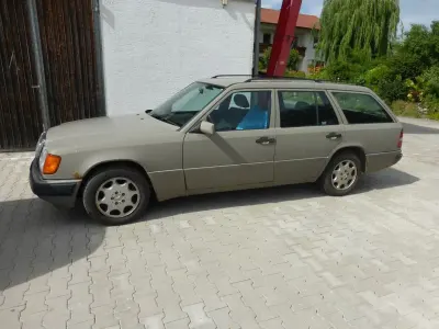 Gebraucht Mercedes 230 132 PS (97 kW) 1992 Limousine