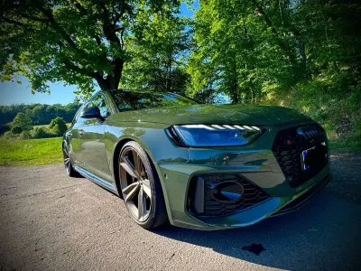 Gebraucht Audi RS4 Exclusive 450 PS (330 kW) 2021 Grün Kombi