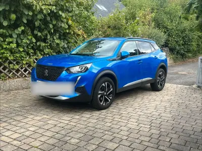 Gebraucht Peugeot 2008 Allure 131 PS (96 kW) 2020 Blau SUV