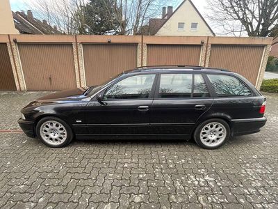 Usata BMW 520 Sport Line 170 CV (125 kW) 2002 Nero Station wagon