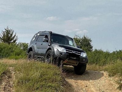 Usata Mitsubishi Pajero Instyle 200 CV (147 kW) 2011 Grigio SUV