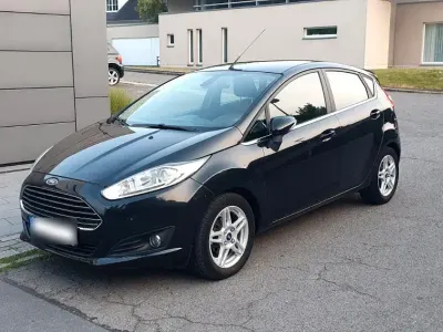 Gebraucht Ford Fiesta Titanium 101 PS (74 kW) 2014 Schwarz Kleinwagen