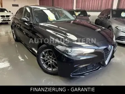 Gebraucht Alfa Romeo Giulia Super 150 PS (110 kW) 2017 Schwarz Limousine