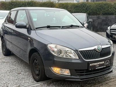 Gebraucht Skoda Fabia Family 86 PS (63 kW) 2011 Grau Limousine