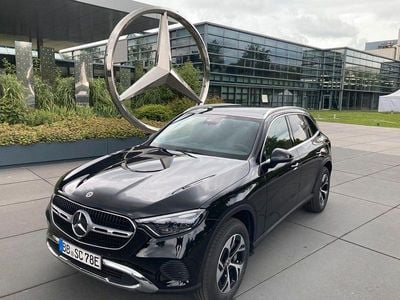 Second-hand Mercedes GLC300e Avantgarde 204 CP (150 kW) 2025 Negru SUV