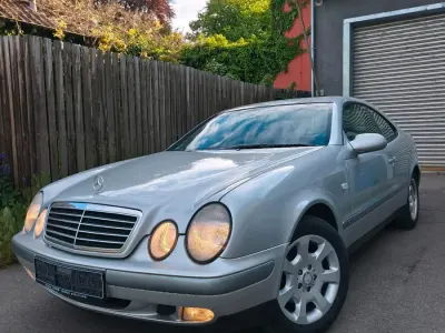 Gebraucht Mercedes CLK230 193 PS (141 kW) 1999 Silber Coupé