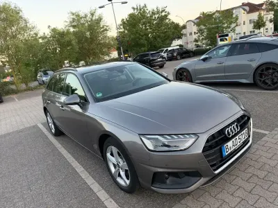 Gebraucht Audi A4 Ambiente 163 PS (119 kW) 2020 Grau Kombi