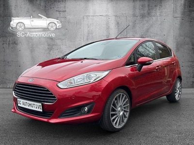 Gebraucht Ford Fiesta Titanium 125 PS (91 kW) 2016 Rot Limousine