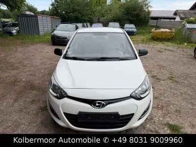 Gebraucht Hyundai i20 Edition 86 PS (63 kW) 2014 Weiß Kleinwagen