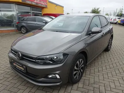 Usata VW Polo Active 95 CV (69 kW) 2022 Grigio Utilitaria
