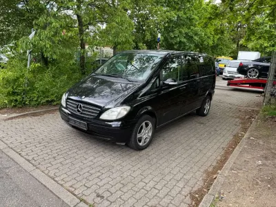 Używany Mercedes Viano 150 KM (110 kW) 2009 Czarny Minivan