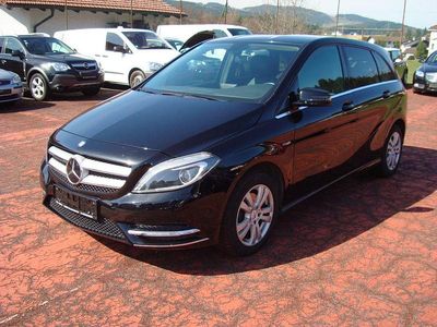 Gebraucht Mercedes B180 AMG Edition 1 109 PS (80 kW) 2012 Schwarz Van / Kleinbus