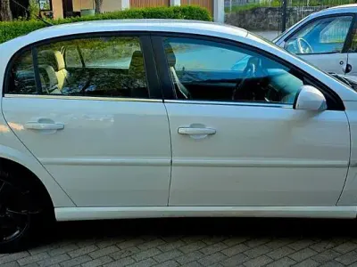 Gebraucht Opel Vectra Cosmo 155 PS (114 kW) 2009 Weiß Limousine