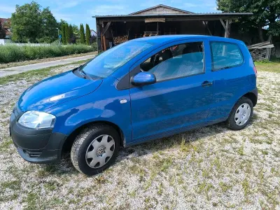 Gebraucht VW Fox 55 PS (40 kW) 2005 Blau Kleinwagen